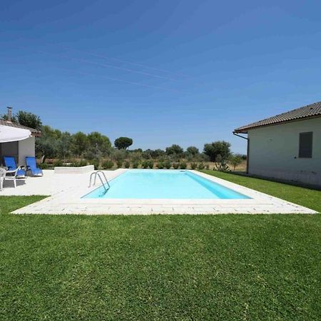 Accogliente Villa Con Piscina Caltagirone Luaran gambar