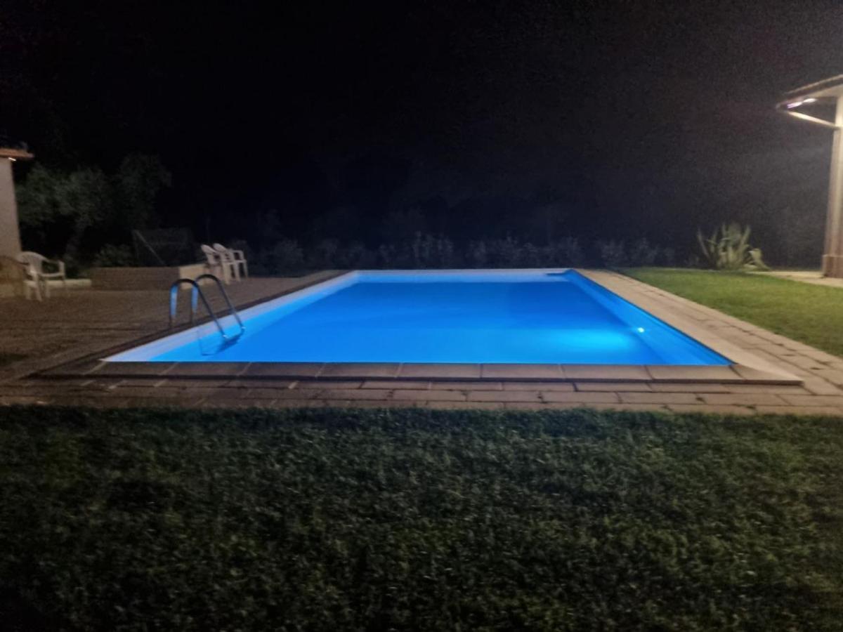 Accogliente Villa Con Piscina Caltagirone Luaran gambar