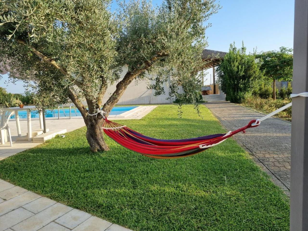 Accogliente Villa Con Piscina Caltagirone Luaran gambar